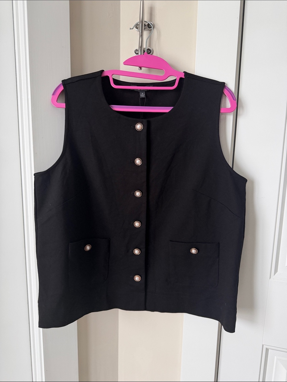 Adrianna Papell Black Sleeveless Button Vest